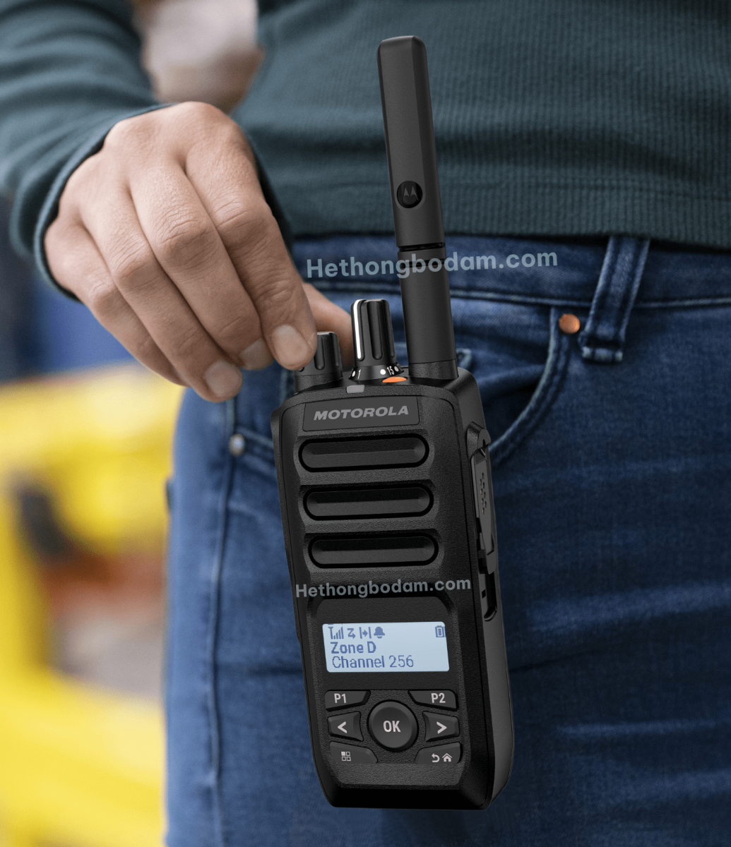 Motorola R5 được thiết kế thân thiện, thoải mái cho người dùng