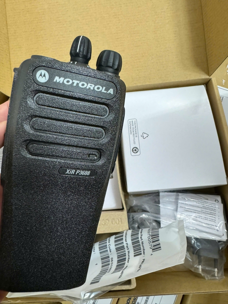 bộ đàm motorola xir p3688 chính hãng có tem QR code